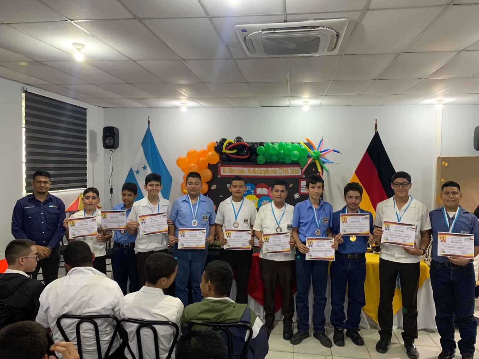 Estudiantes del CTHA clasifican a la ronda municipal de la Olimpiada de Matemáticas
