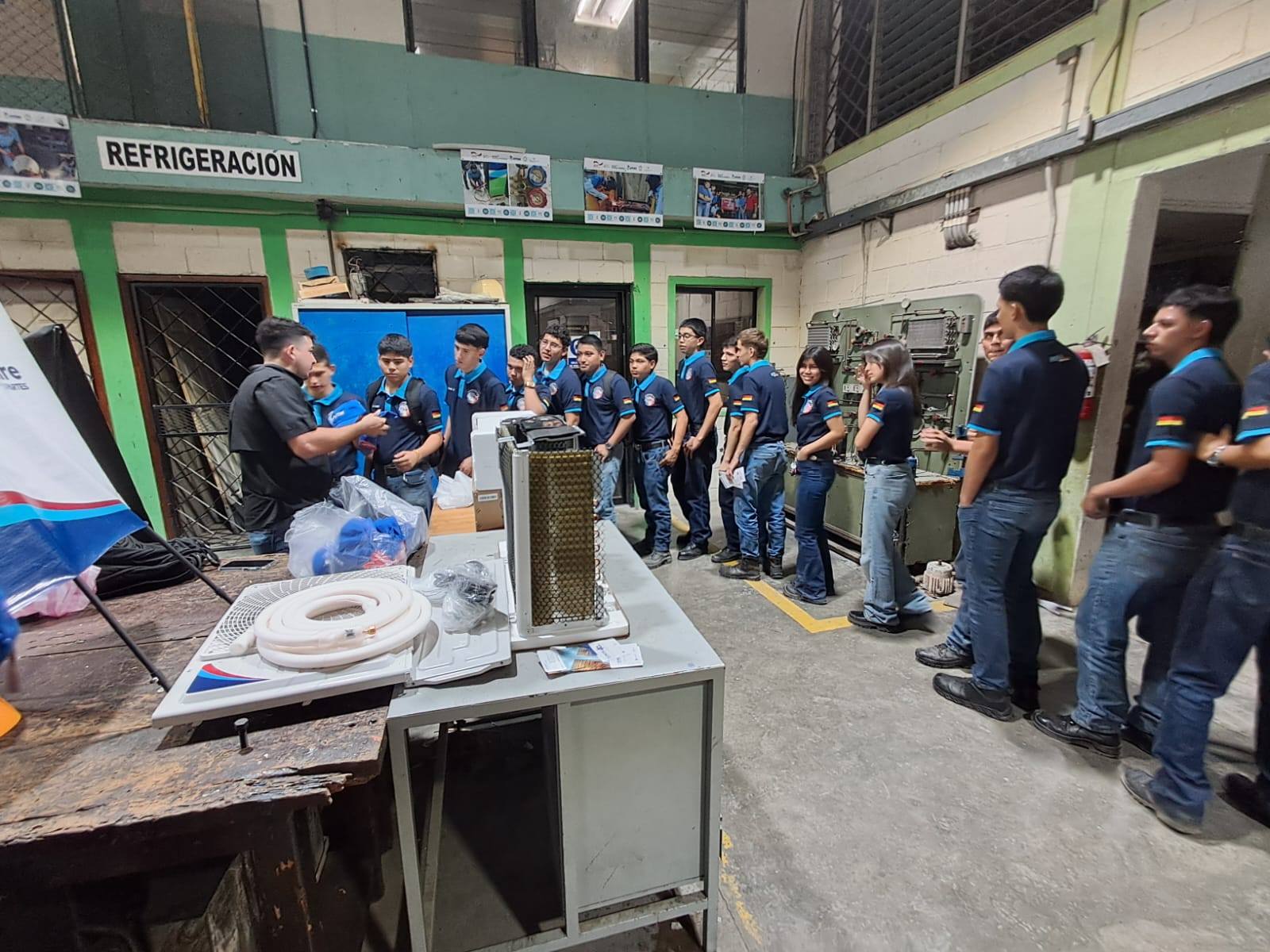 CTHA fortalece la formación técnica con capacitación en instalación de unidades mini split con refrigerante R32